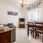 Bela Vida - 2 Bed With Terrace Apartmán *